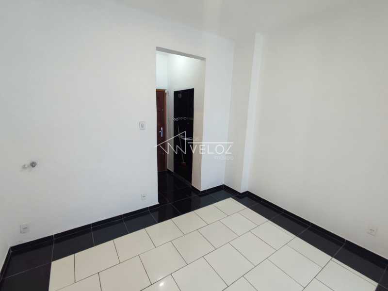 Apartamento à venda com 1 quarto, 40m² - Foto 11