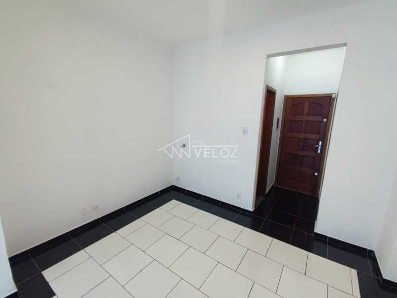 Apartamento à venda com 1 quarto, 40m² - Foto 12