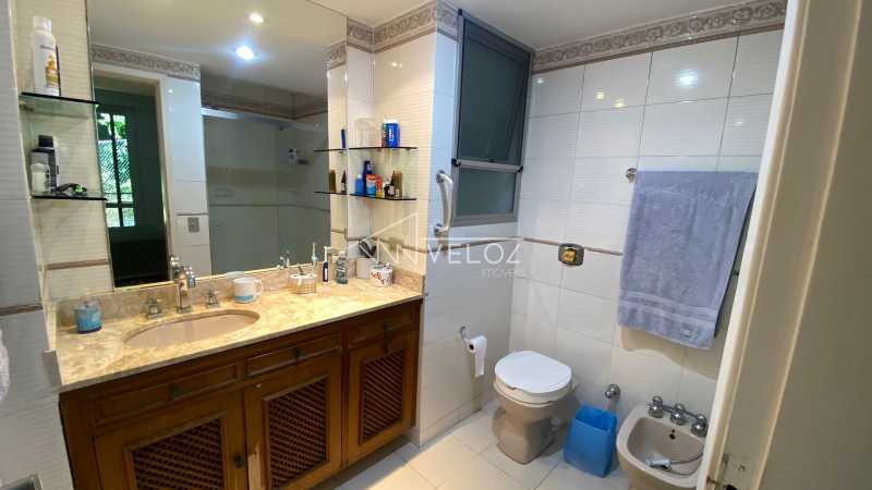 Apartamento à venda com 4 quartos, 140m² - Foto 21