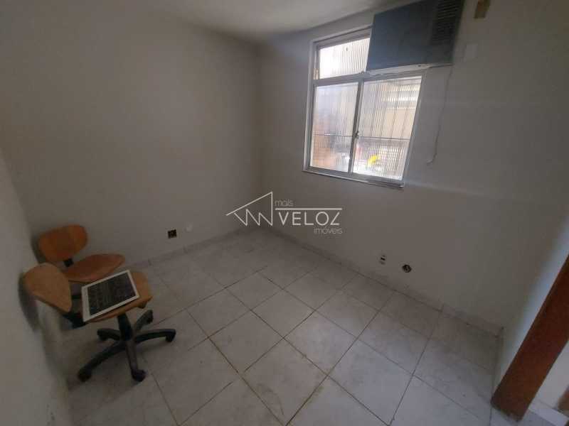 Apartamento à venda com 1 quarto, 37m² - Foto 2