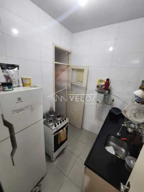 Apartamento à venda com 2 quartos, 60m² - Foto 11