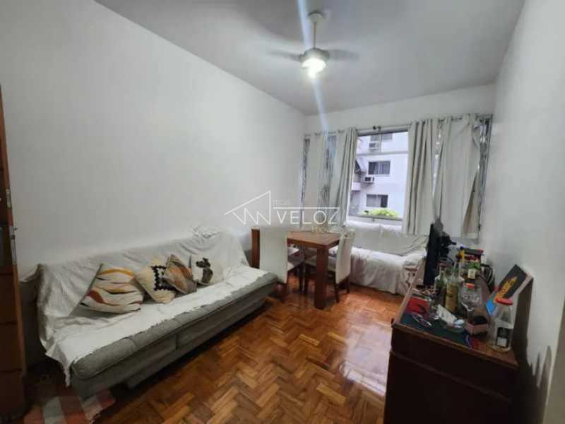 Apartamento à venda com 2 quartos, 60m² - Foto 2