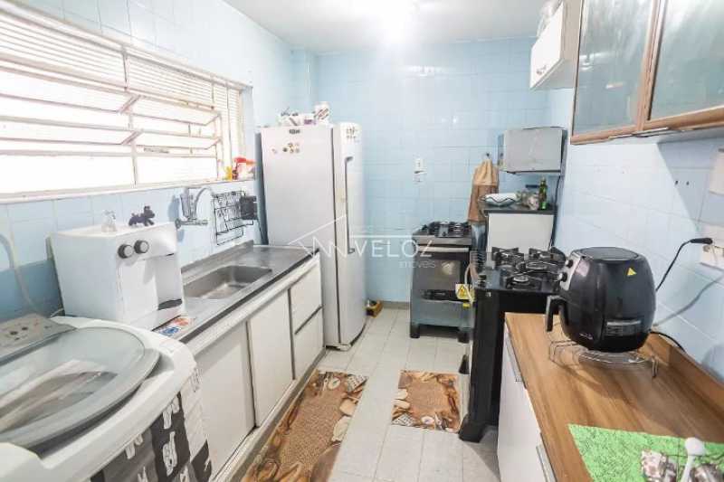 Apartamento à venda com 2 quartos, 50m² - Foto 12