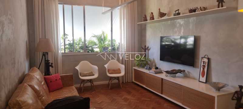 Apartamento à venda com 3 quartos, 70m² - Foto 1