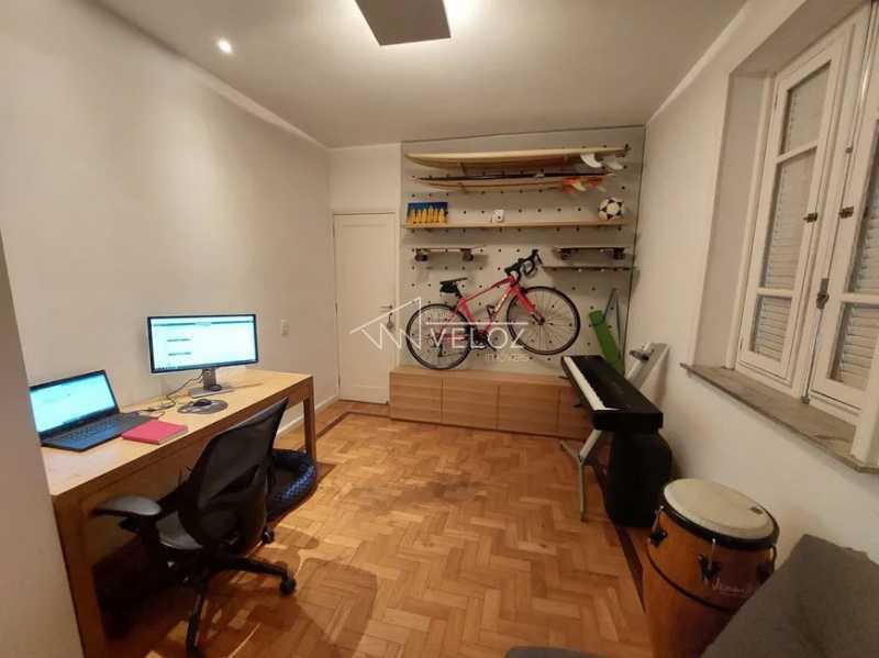 Apartamento à venda com 2 quartos, 70m² - Foto 15