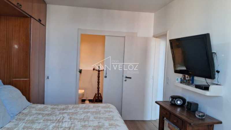 Apartamento à venda com 3 quartos, 180m² - Foto 7