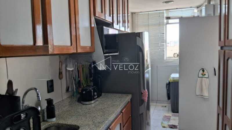 Apartamento à venda com 3 quartos, 180m² - Foto 12