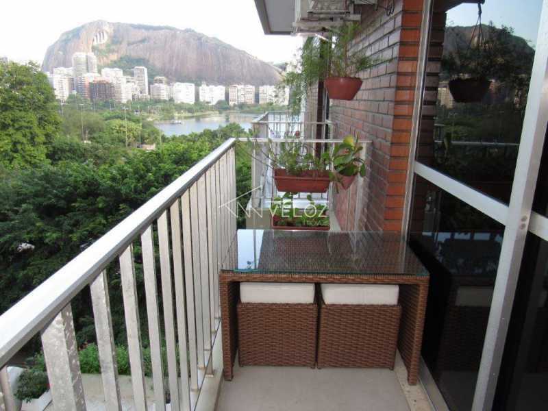 Apartamento à venda com 2 quartos, 93m² - Foto 9