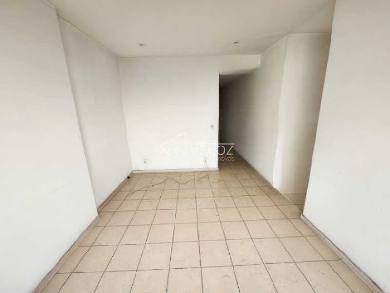 Apartamento à venda com 2 quartos, 70m² - Foto 3