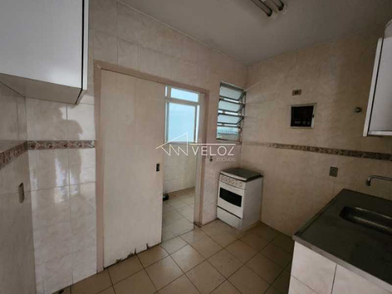 Apartamento à venda com 2 quartos, 70m² - Foto 11