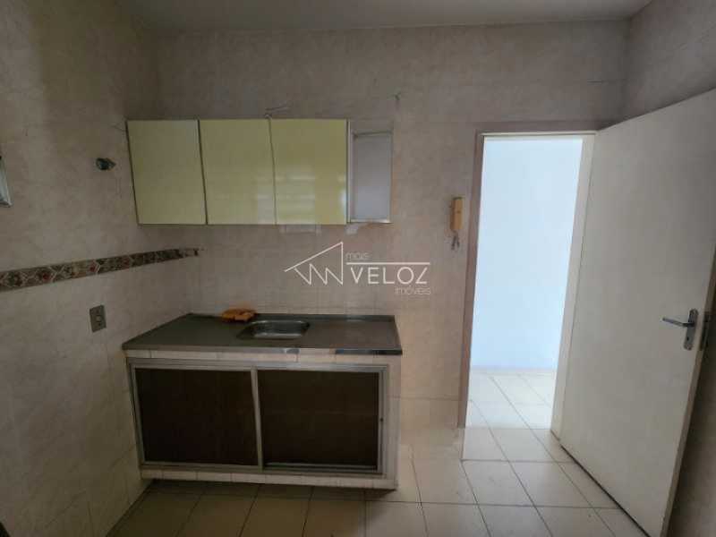 Apartamento à venda com 2 quartos, 70m² - Foto 10