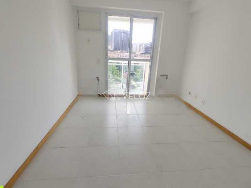 Apartamento à venda com 2 quartos, 93m² - Foto 11