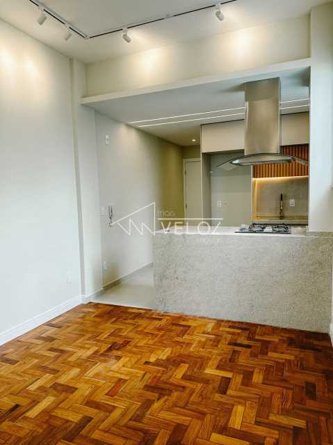 Apartamento à venda com 1 quarto, 47m² - Foto 3