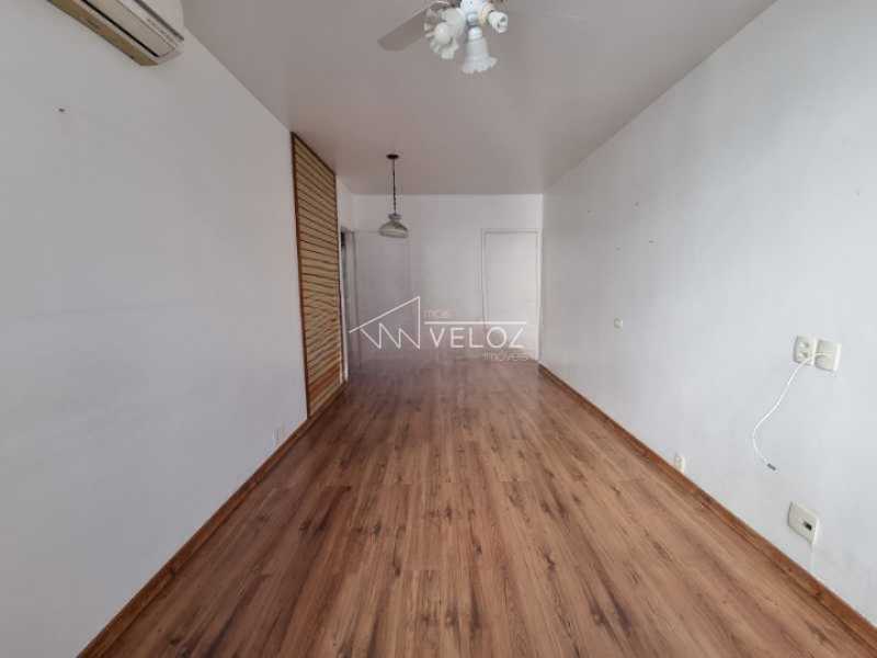 Apartamento à venda com 2 quartos, 73m² - Foto 2