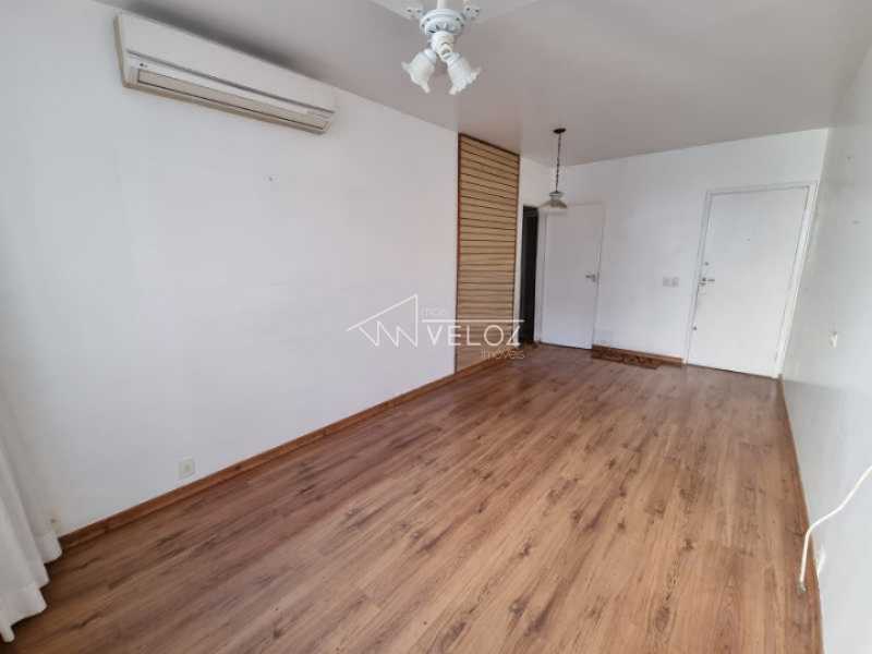 Apartamento à venda com 2 quartos, 73m² - Foto 3
