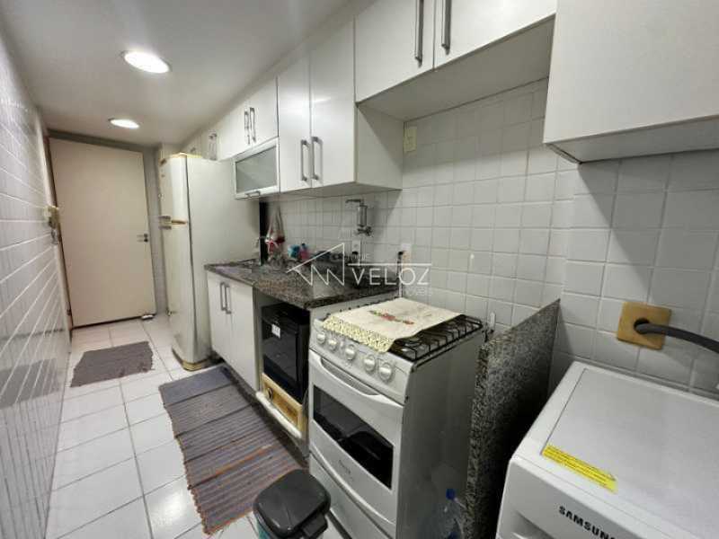 Apartamento à venda com 2 quartos, 70m² - Foto 13