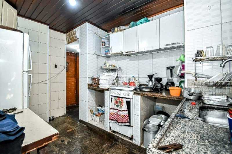 Casa de Vila à venda com 2 quartos, 80m² - Foto 12