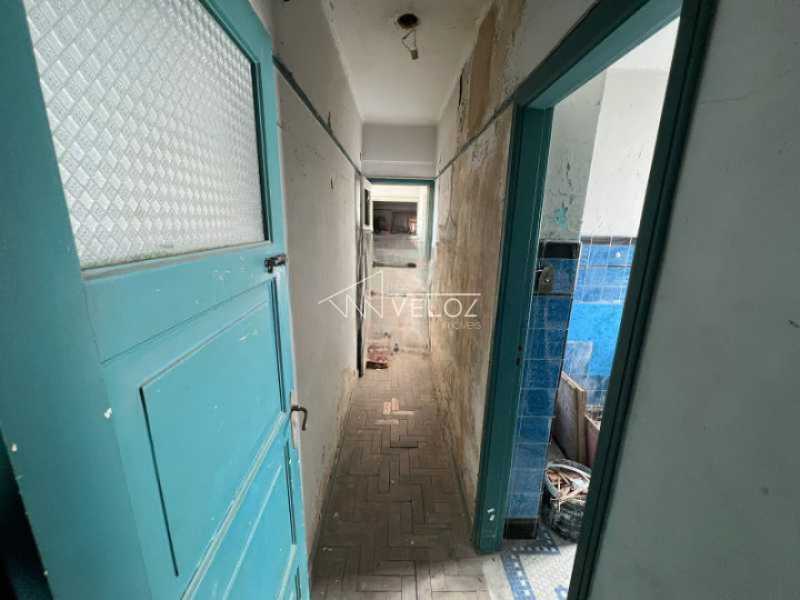 Cobertura à venda com 3 quartos, 300m² - Foto 17