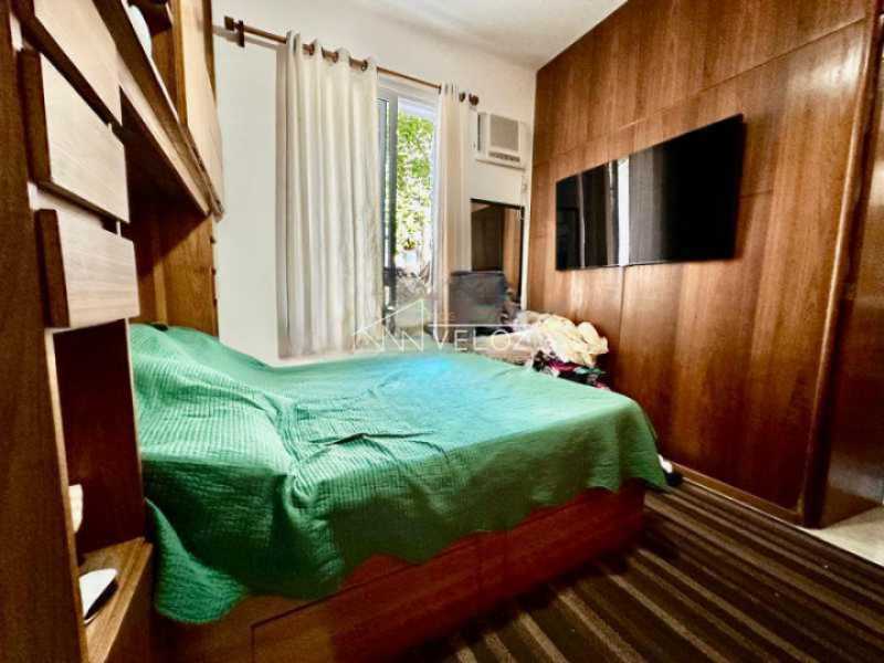 Apartamento à venda com 2 quartos, 62m² - Foto 18