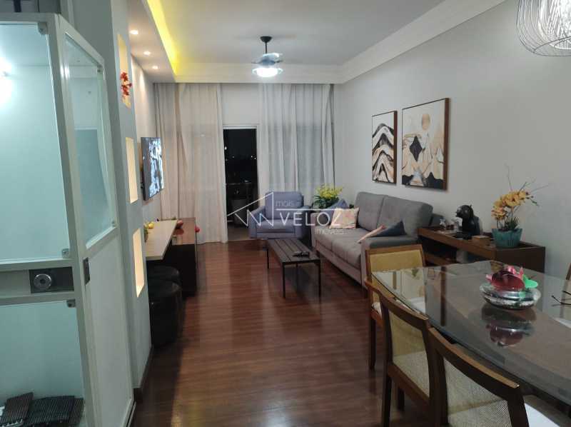 Apartamento à venda com 4 quartos, 198m² - Foto 3