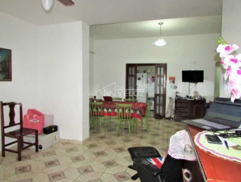 Apartamento à venda com 2 quartos, 150m² - Foto 4