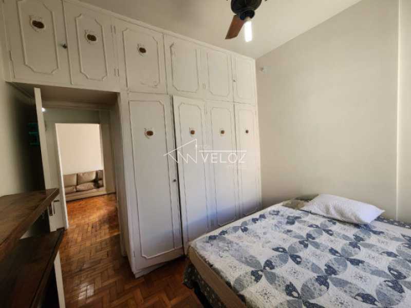 Apartamento à venda com 2 quartos, 75m² - Foto 9