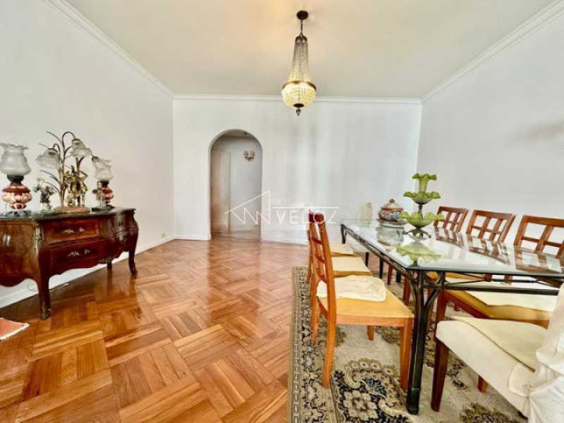 Apartamento à venda com 4 quartos, 180m² - Foto 1