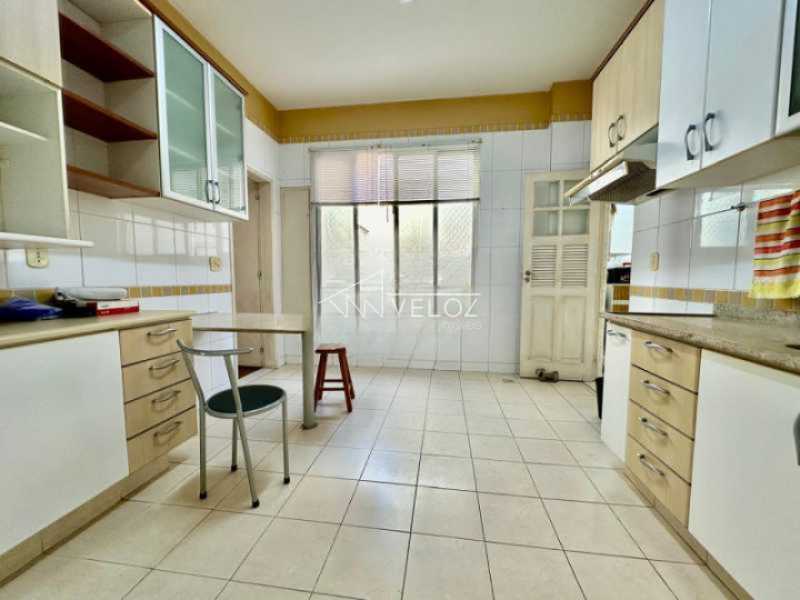 Apartamento à venda com 4 quartos, 180m² - Foto 16