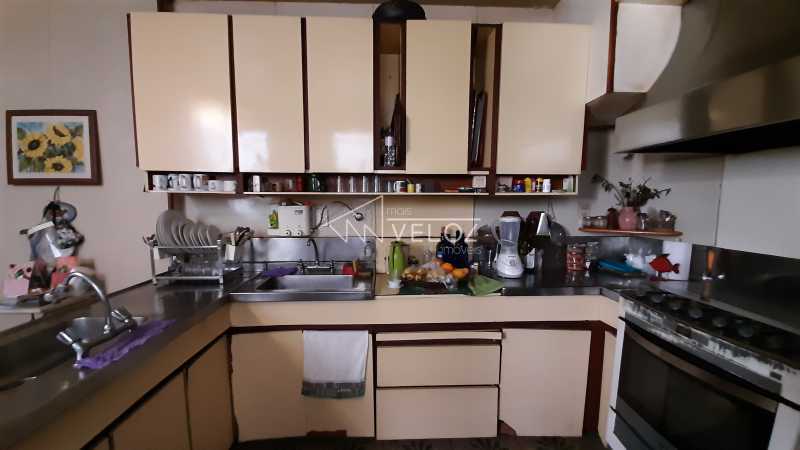 Apartamento à venda com 4 quartos, 221m² - Foto 42