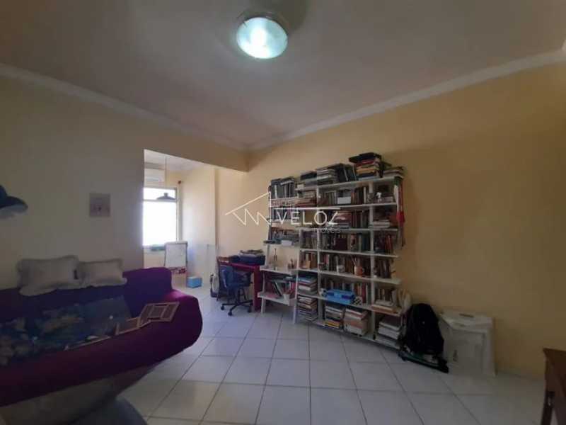 Apartamento à venda com 2 quartos, 72m² - Foto 4