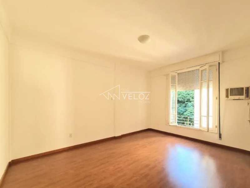 Apartamento à venda com 3 quartos, 160m² - Foto 6