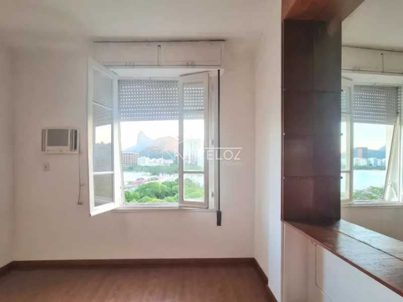 Apartamento à venda com 3 quartos, 160m² - Foto 9