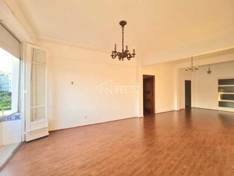 Apartamento à venda com 3 quartos, 160m² - Foto 23