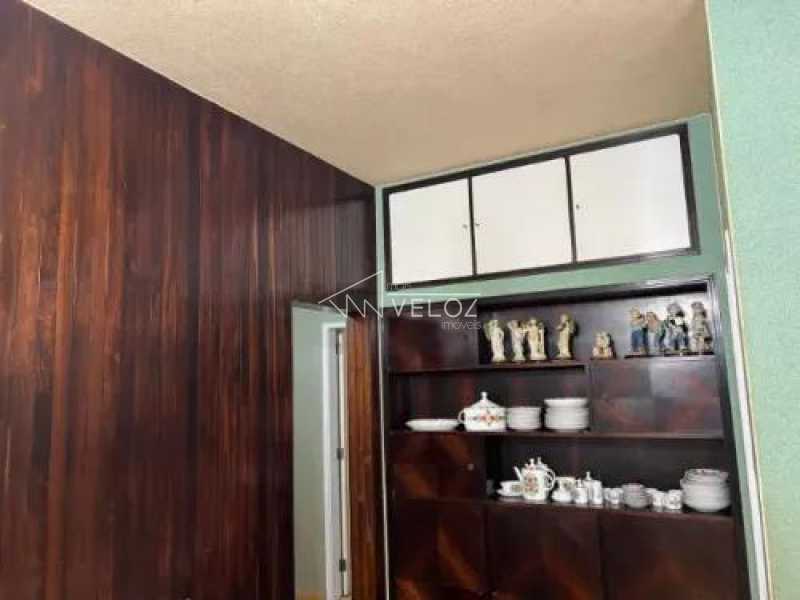 Apartamento à venda com 4 quartos, 237m² - Foto 10