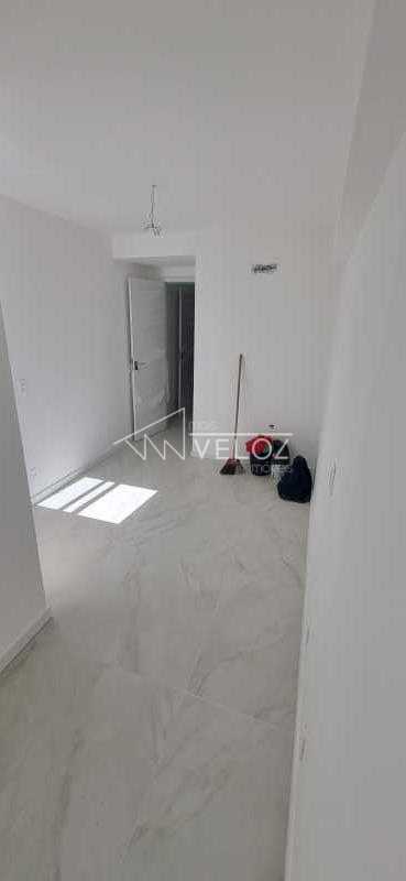 Apartamento à venda com 1 quarto, 55m² - Foto 12