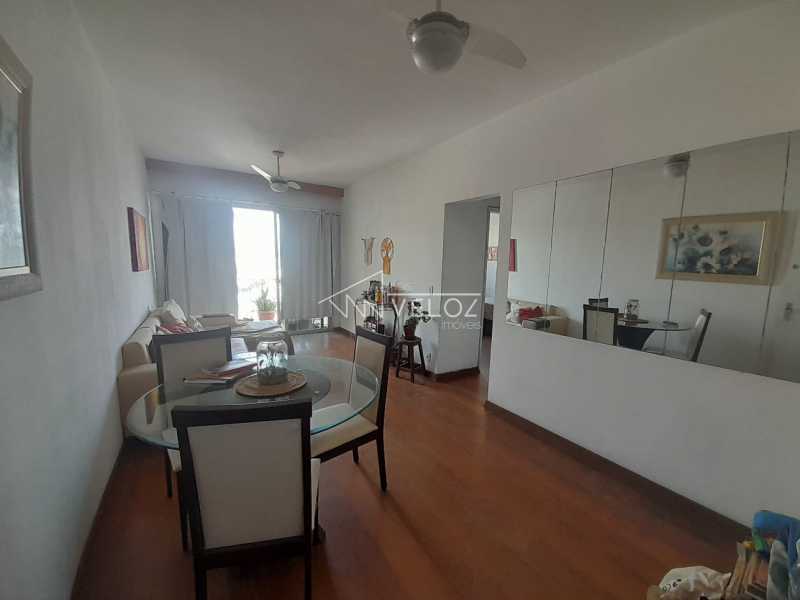 Apartamento à venda com 2 quartos, 70m² - Foto 1