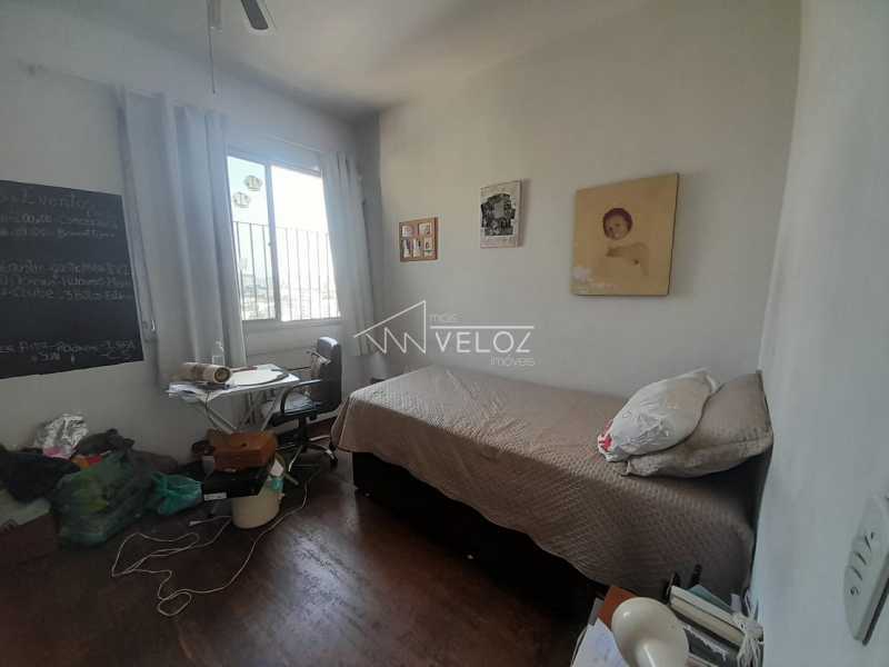 Apartamento à venda com 2 quartos, 70m² - Foto 6