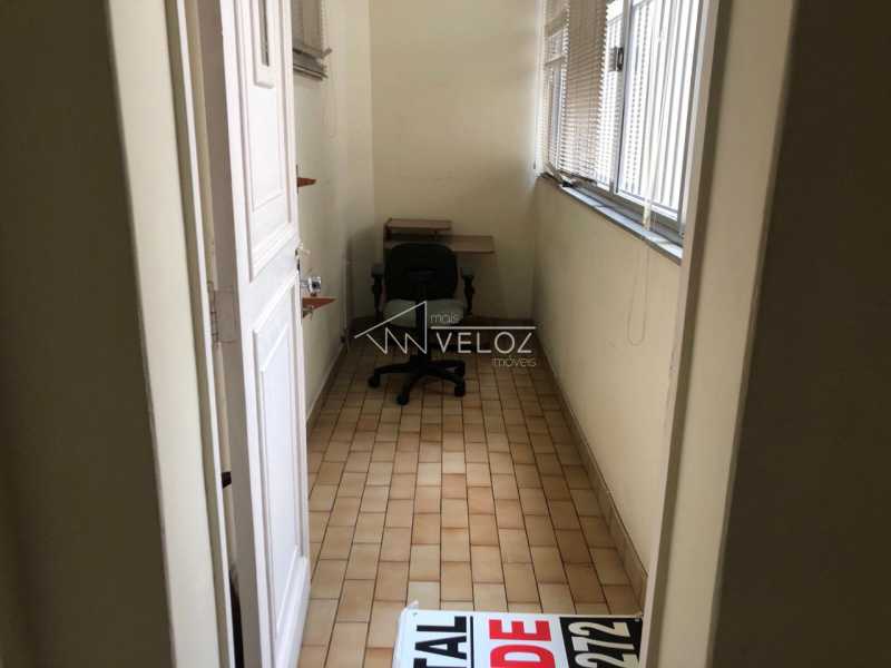 Apartamento à venda com 2 quartos, 76m² - Foto 2