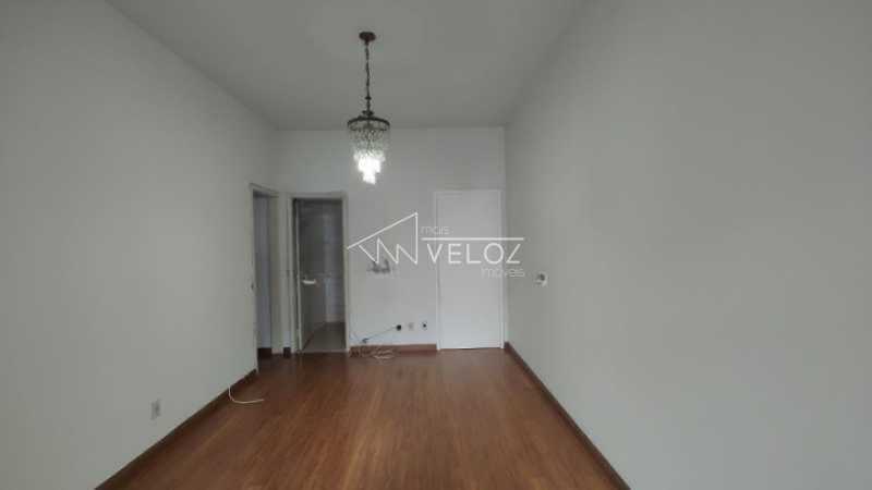 Apartamento à venda com 2 quartos, 75m² - Foto 1