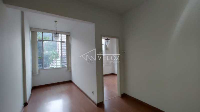 Apartamento à venda com 2 quartos, 75m² - Foto 17