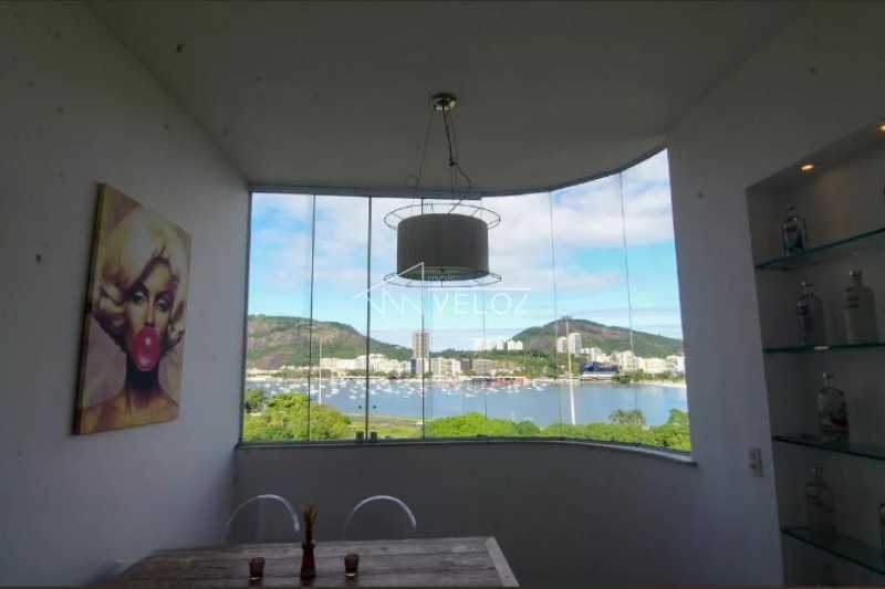 Apartamento à venda com 2 quartos, 80m² - Foto 17