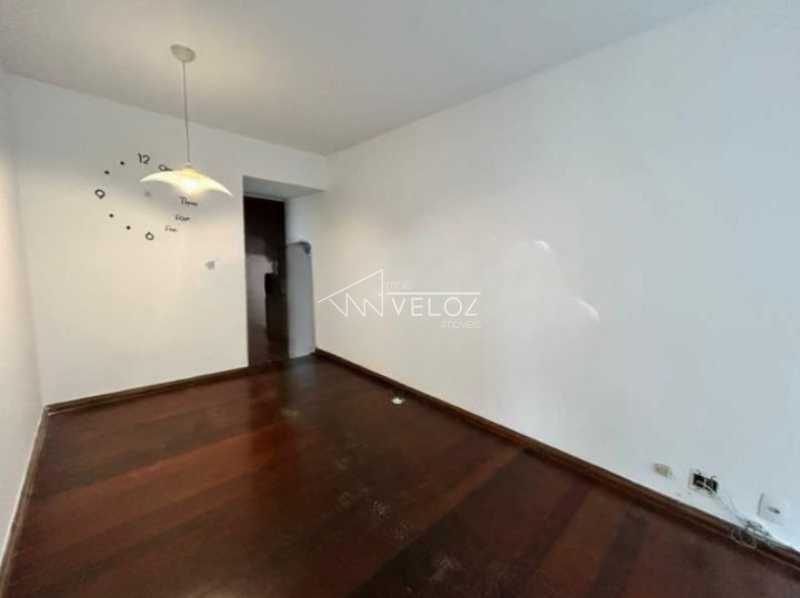 Apartamento à venda com 2 quartos, 75m² - Foto 3