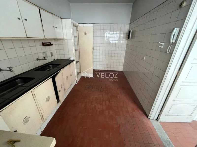 Apartamento à venda com 3 quartos, 130m² - Foto 23