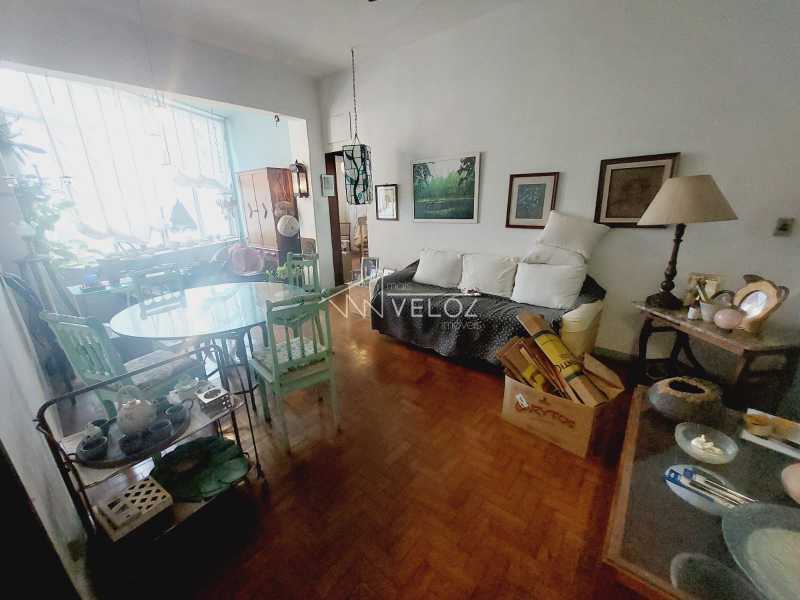 Apartamento à venda com 2 quartos, 80m² - Foto 2