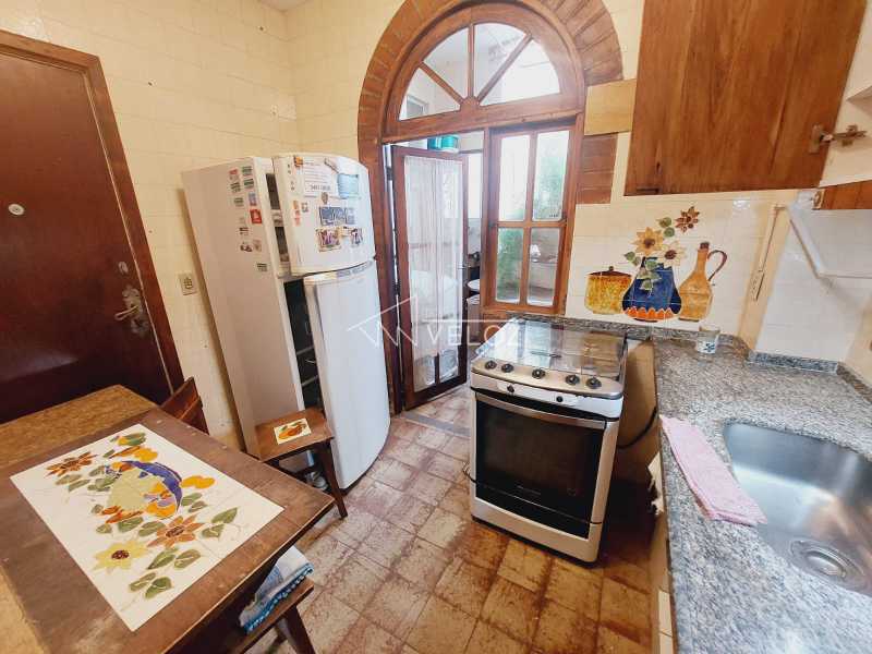 Apartamento à venda com 2 quartos, 80m² - Foto 8