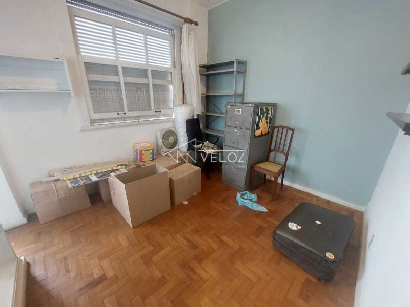 Apartamento à venda com 2 quartos, 80m² - Foto 18