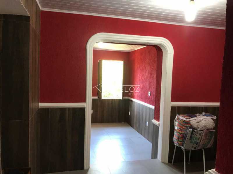 Casa de Vila à venda com 5 quartos, 283m² - Foto 11