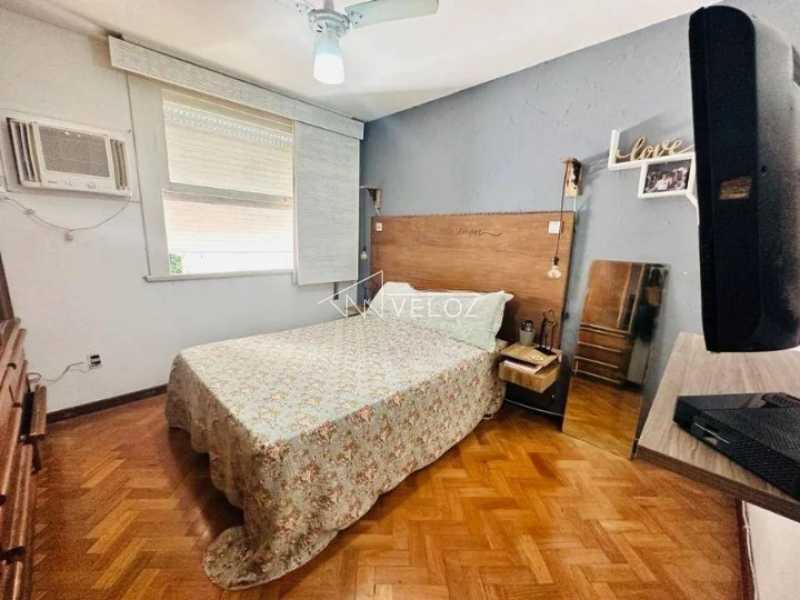 Apartamento à venda com 4 quartos, 200m² - Foto 7