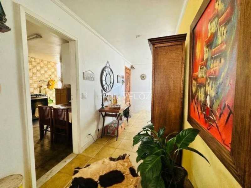 Apartamento à venda com 4 quartos, 200m² - Foto 12