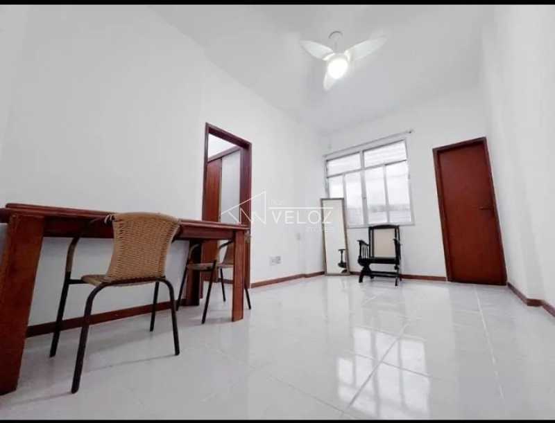 Apartamento à venda com 1 quarto, 40m² - Foto 1